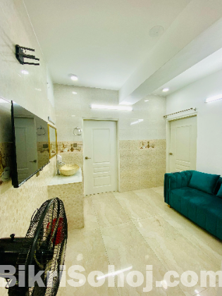 Furnished 2-Bedroom Apt Rent in Bashundhara R/A, Dhaka